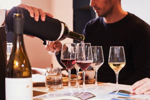 athens-wine-tasting-etairika-events