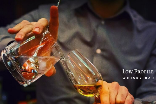 Low_Profile_Whisky_Bar_etairika_events